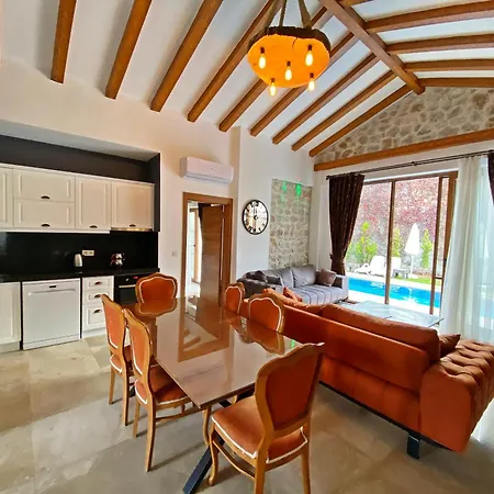 Patara Fiesta 3+1 Villa, Oezel Havuzlu, Vilă Fethiye