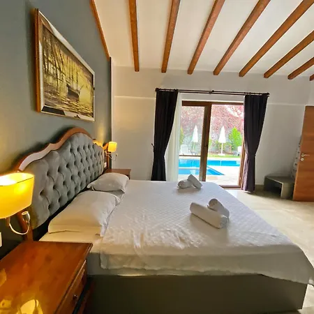 Patara Fiesta 3+1 Villa, Oezel Havuzlu, וילה