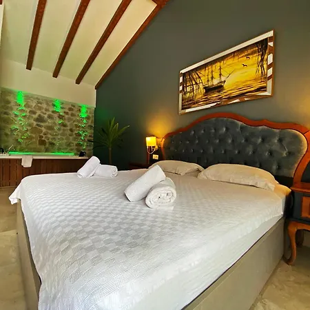 Patara Fiesta 3+1 Villa, Oezel Havuzlu,