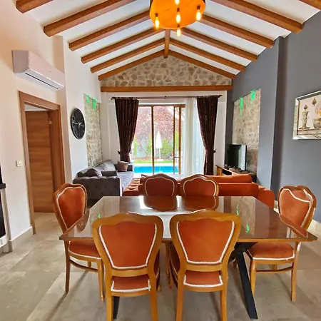 别墅 Patara Fiesta 3+1 Villa, Oezel Havuzlu,